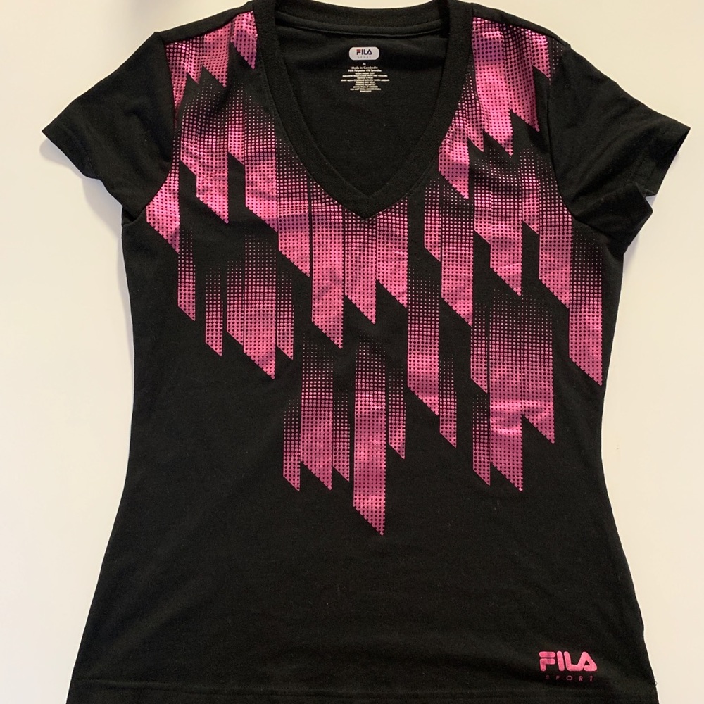 ✅SOLD✅Fila Sport T Shirt Black and Pink Size M